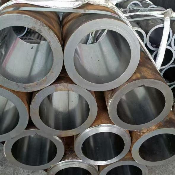 不銹鋼絎磨管現(xiàn)貨價格